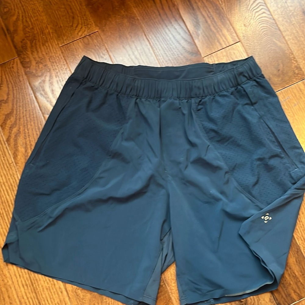Lululemon men shorts. Size m